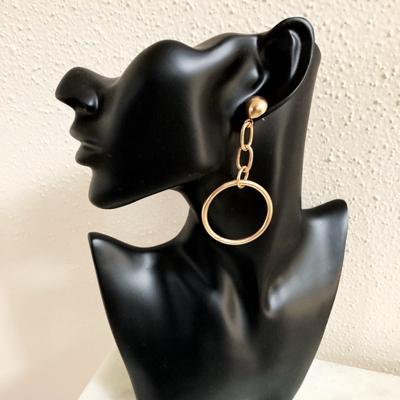 NEW! 2 Tone Pink Tassel/Gold Chain Earrings 🌸 - Picture 3 of 4